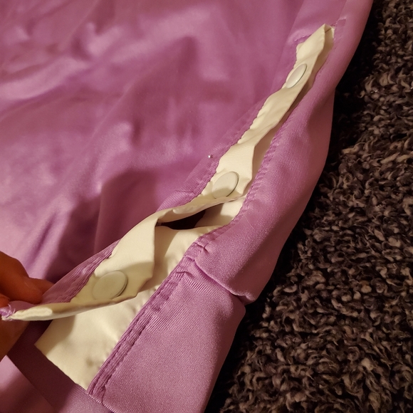 Purple sweatshirt with buttons on the sides 💜 - Picture 3 of 3